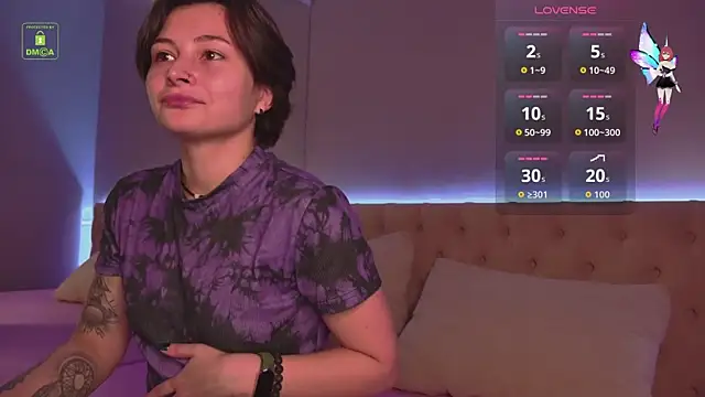 Snapshot of Ishtar_Divine chatting on October 19, 2025, 3:56 pm Ishtar Divine online show from October 19, 2025, 3:56 pm
