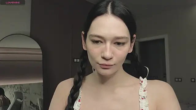 Misty Rose online show from January 31, 2025, 4:03 am