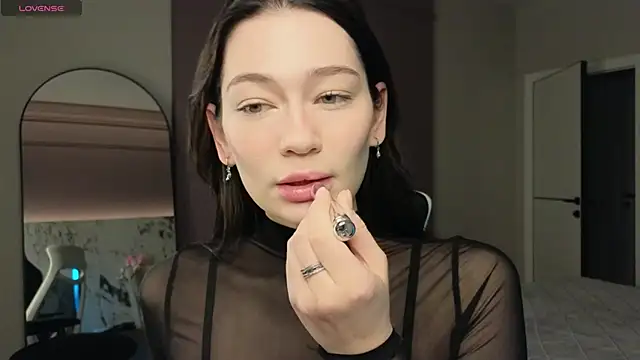 Misty Rose online show from February 7, 2025, 3:55 am