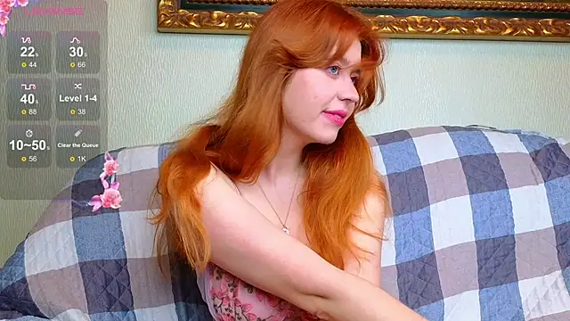 Snapshot of Penny_Staaar chatting on November 18, 2025, 6:18 am Penny Staaar online show from November 18, 2025, 6:18 am