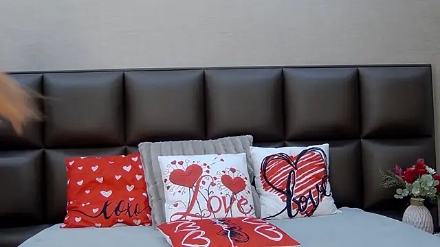 FoxyJoy online show from February 13, 2026, 9:11 pm