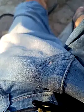 paubabando  online show from February 21, 2025, 9:11 pm