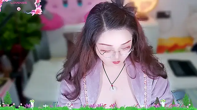 Weiwei5200 online show from December 21, 2025, 10:33 am