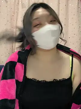 YUNA-yuna online show from February 22, 2025, 4:40 pm