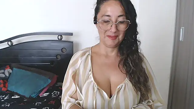 naugthyshanoon online show from March 11, 2025, 10:20 pm