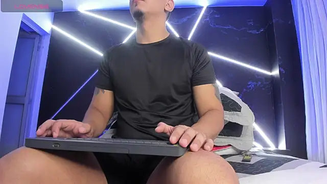 JoshMillerr  online show from September 15, 2025, 3:50 am