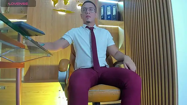 JoshMillerr  online show from September 28, 2025, 3:01 am