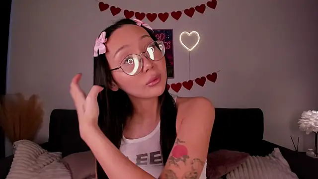 naomi asian online show from February 23, 2026, 7:28 am