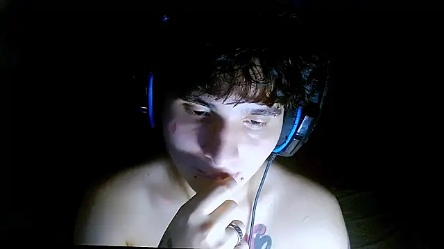 Charley quin online show from April 16, 2026, 12:22 am