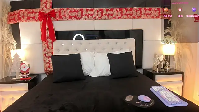 CarlaRossi  online show from December 21, 2025, 8:05 pm