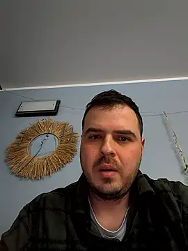 Snapshot of CuteMan33 chatting on January 6, 2026, 10:56 pm CuteMan33 online show from January 6, 2026, 10:56 pm