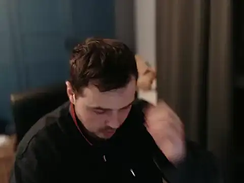 Snapshot of CuteMan33 chatting on January 31, 2026, 11:58 pm CuteMan33 online show from January 31, 2026, 11:58 pm