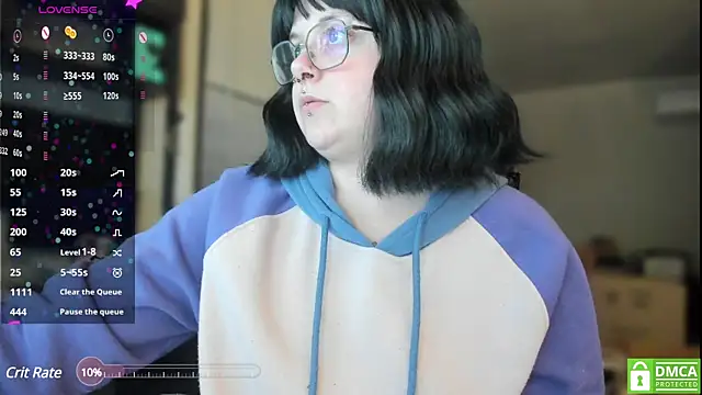 cute aggro gamer girl online show from December 13, 2024, 6:10 am