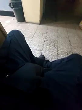 Snapshot of Cuming_Out chatting on March 4, 2026, 7:36 am Cuming Out online show from March 4, 2026, 7:36 am