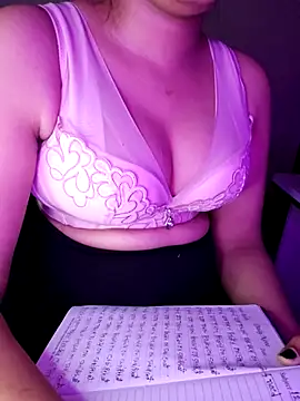 Olivia3 online show from February 11, 2025, 7:48 pm