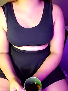 Olivia3 online show from October 5, 2025, 8:29 pm