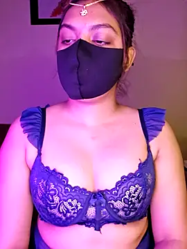 Olivia3 online show from October 30, 2025, 9:04 pm