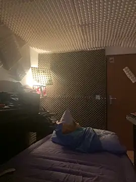 zenzero87 online show from March 12, 2026, 5:52 pm