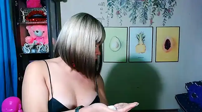 Snapshot of MS_SexCumEducation_TS chatting on February 27, 2025, 9:43 am MS SexCumEducation TS online show from February 27, 2025, 9:43 am