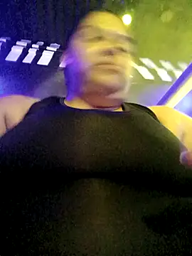 chubby sexy big tits online show from November 30, 2025, 3:21 am