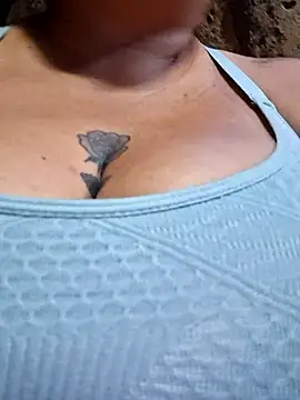 chubby sexy big tits online show from January 10, 2026, 12:56 am