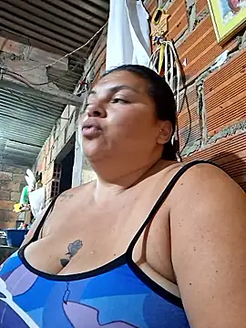 chubby sexy big tits online show from January 15, 2026, 11:41 pm