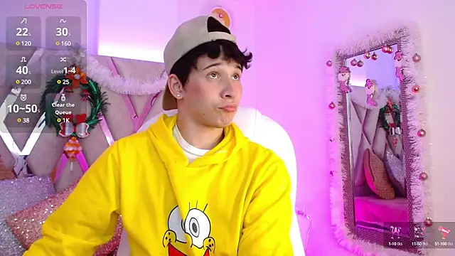 Snapshot of JustinMiller__ chatting on December 19, 2024, 8:23 pm JustinMiller online show from December 19, 2024, 8:23 pm