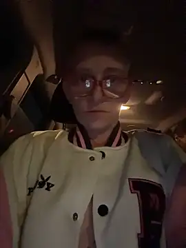 Stonermama666420 online show from February 1, 2026, 8:13 am