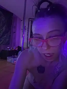 Stonermama666420 online show from February 10, 2026, 5:22 am