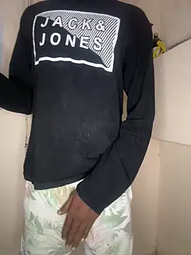 mahiking online show from March 18, 2025, 6:59 pm