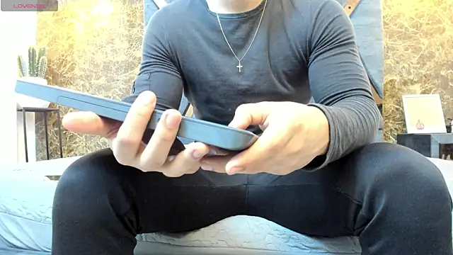 Flynn Riider online show from February 15, 2025, 11:28 am