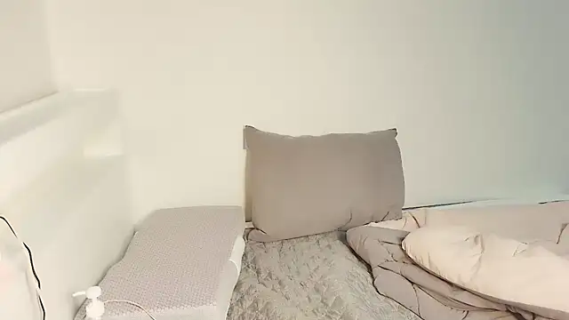 aisangirl online show from January 11, 2025, 4:25 pm
