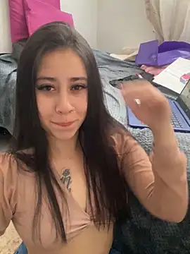 Zoee t online show from February 18, 2025, 8:36 pm