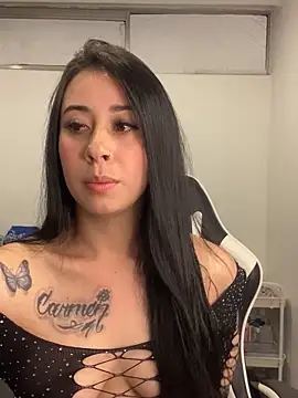 Zoee t online show from February 8, 2026, 3:32 am