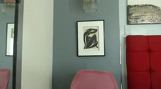 Snapshot of _Natassia_Dreams chatting on December 12, 2024, 8:32 pm Natassia Dreams online show from December 12, 2024, 8:32 pm