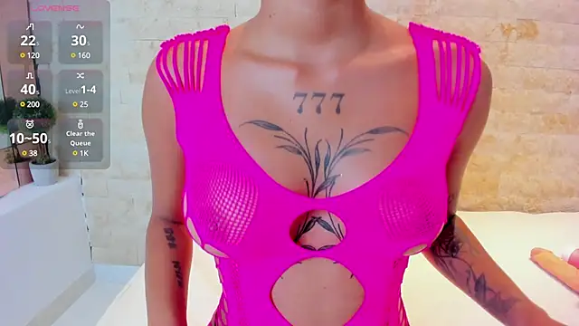 mia roldan  online show from January 22, 2025, 7:24 pm