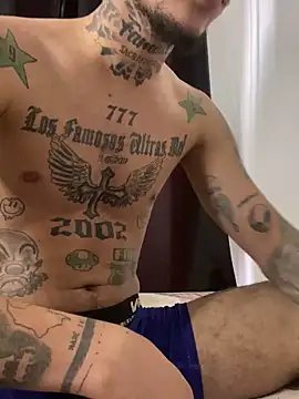 Junihn0 online show from December 25, 2024, 5:15 pm