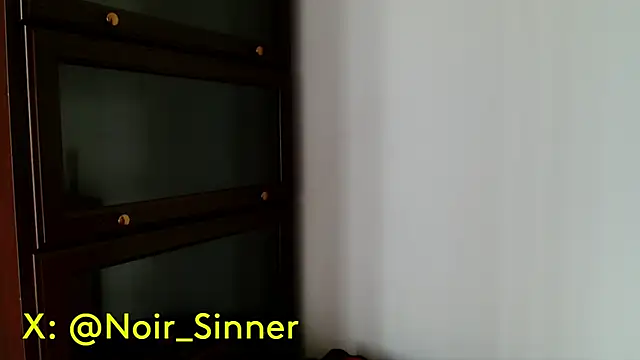 Snapshot of sinnernoir chatting on April 30, 2026, 12:00 pm sinnernoir online show from April 30, 2026, 12:00 pm