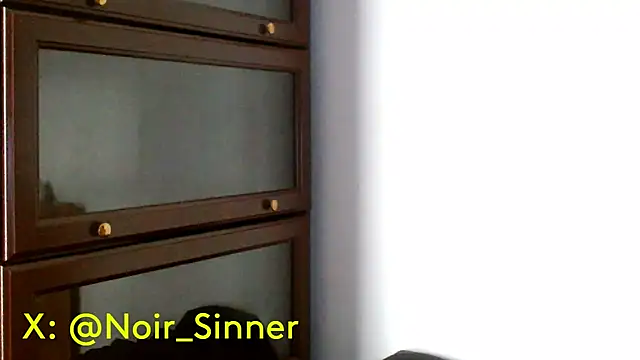 Snapshot of sinnernoir chatting on May 6, 2026, 12:43 pm sinnernoir online show from May 6, 2026, 12:43 pm