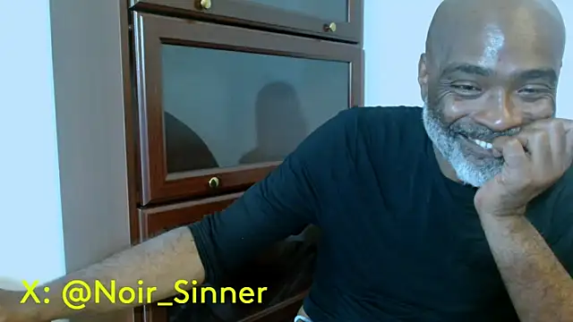 Snapshot of sinnernoir chatting on May 16, 2026, 10:41 pm sinnernoir online show from May 16, 2026, 10:41 pm
