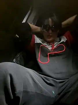 Emily andre online show from November 28, 2025, 6:32 pm