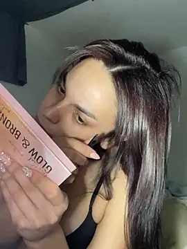 sugarshoesx online show from December 12, 2024, 10:42 pm