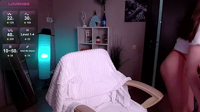 Snapshot of Lilly_Soulmate chatting on December 27, 2024, 6:35 am Lilly Soulmate online show from December 27, 2024, 6:35 am