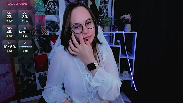Snapshot of Lilly_Soulmate chatting on January 13, 2025, 1:56 am Lilly Soulmate online show from January 13, 2025, 1:56 am