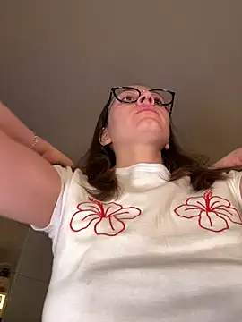 Lilly Soulmate online show from April 7, 2026, 3:07 am