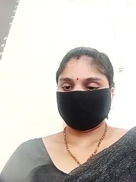 Snapshot of Cute-Aadhvita chatting on October 8, 2025, 9:18 am Cute-Aadhvita online show from October 8, 2025, 9:18 am