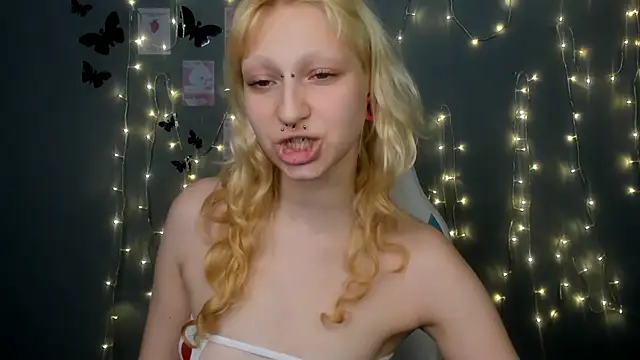 Snapshot of Lexy-Woorhez chatting on January 2, 2025, 6:07 am Lexy-Woorhez online show from January 2, 2025, 6:07 am