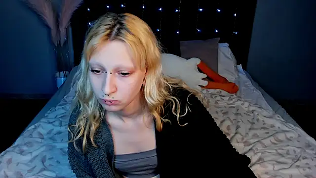 Snapshot of Lexy-Woorhez chatting on February 4, 2025, 1:59 pm Lexy-Woorhez online show from February 4, 2025, 1:59 pm