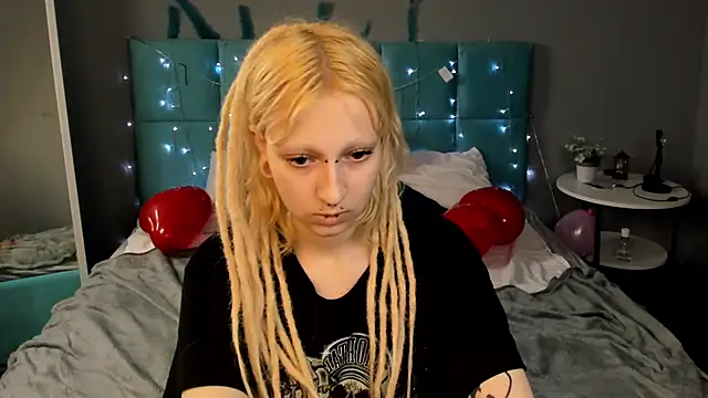 Snapshot of Lexy-Woorhez chatting on February 13, 2025, 1:26 pm Lexy-Woorhez online show from February 13, 2025, 1:26 pm