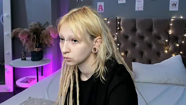 Snapshot of Lexy-Woorhez chatting on February 21, 2025, 10:39 am Lexy-Woorhez online show from February 21, 2025, 10:39 am
